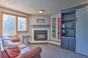 Cozy Ski-InandOut Winter Park Studio with Hot Tubs!